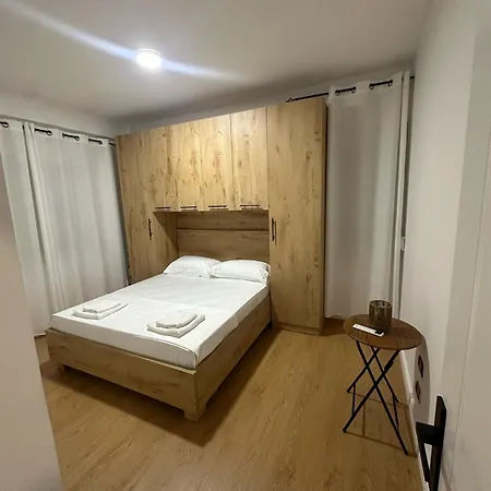 R&r Mali Robit Appartement Golem (Tirana)