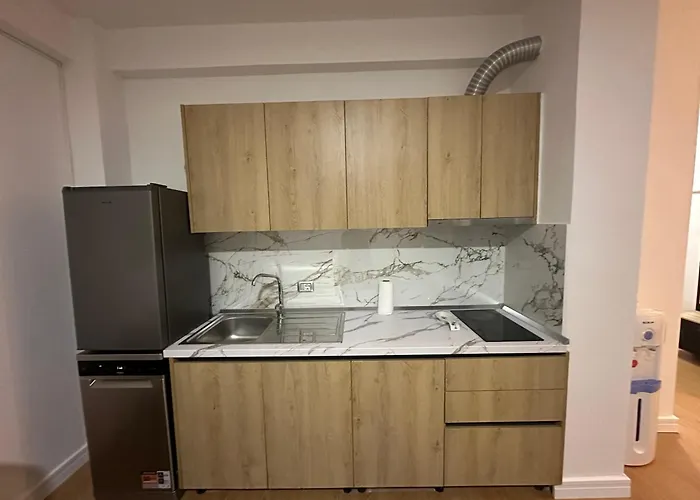 R&r Mali Robit * 格勒姆